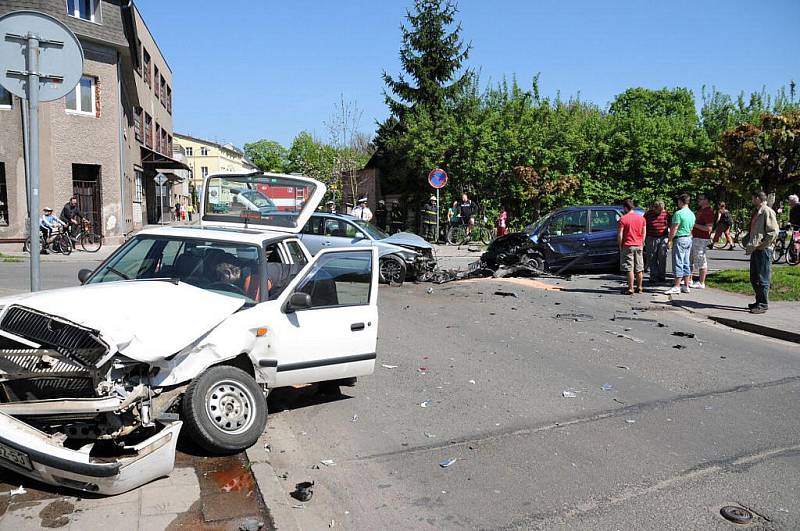 Dopravní nehoda v Hronově.