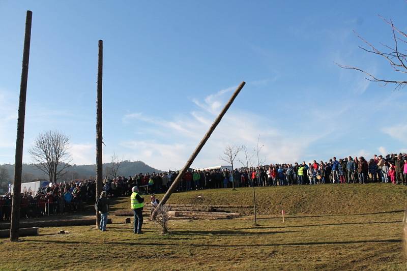 Soutěžní klání Dřevorubec roku v Adršpachu.