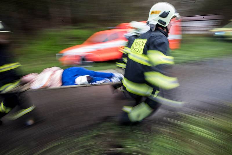 Drama v tunelu. Záchranáři cvičili spolupráci