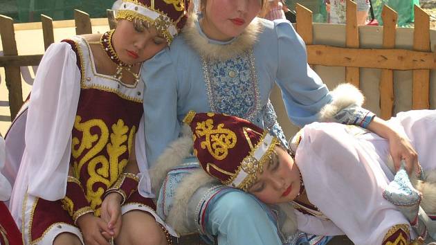 FOLKLORNÍ FESTIVAL  je pastvou pro oči. 