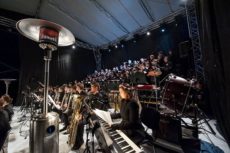 Mladý orchestr vzdal hold přírodě, skály naslouchaly dialogu Země a člověka