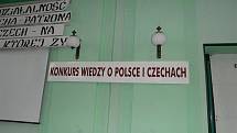 V 16. ročníku prestižní mezinárodní vědomostní soutěže o poháry českého a polského konzula si vedly dobře tři zástupkyně broumovského gymnázia.