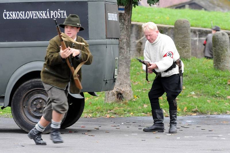 Starkstadt 1938 ukázal více než pěti stům diváků běžný den v pohraničí v září 1938, kdy se uskutečnilo vyhnání Čechů ze Sudet. 