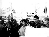 Listopadové události roku 1989 na náměstí v České Skalici. 
