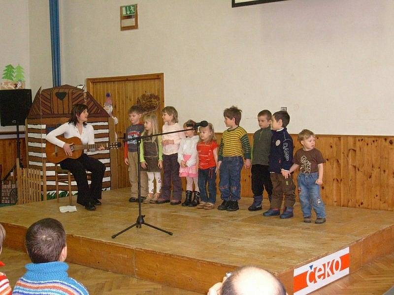Žáci martínkovické ZŠ předvedli své dovednosti při Školní akademii.