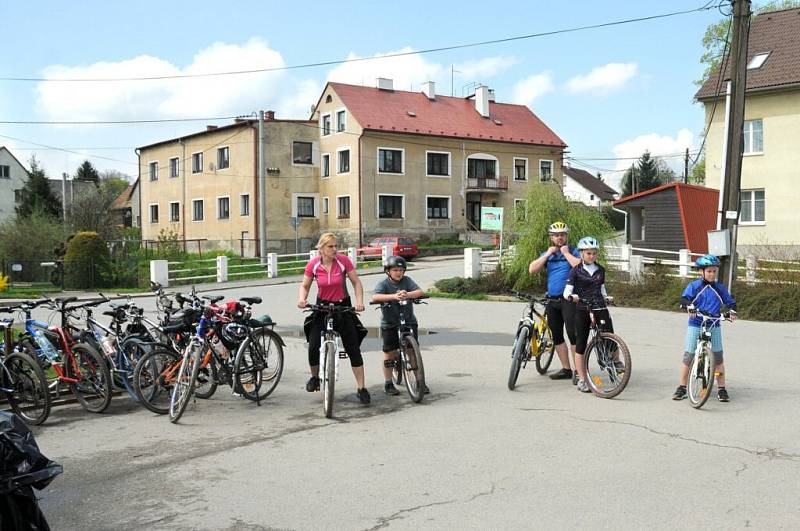 IX.ročník turistického pochodu a jízdy na kole „Poříčské toulky“.