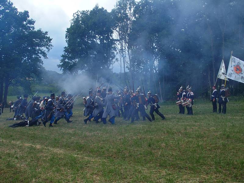 Bitevní ukázky se zúčastnilo zhruba 130 mužů v uniformách rakouské i pruské armády. Překvapení se nekonalo, opět zvítězilo Prusko.