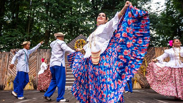 Mezinárodní folklorní festival v Červeném Kostelci