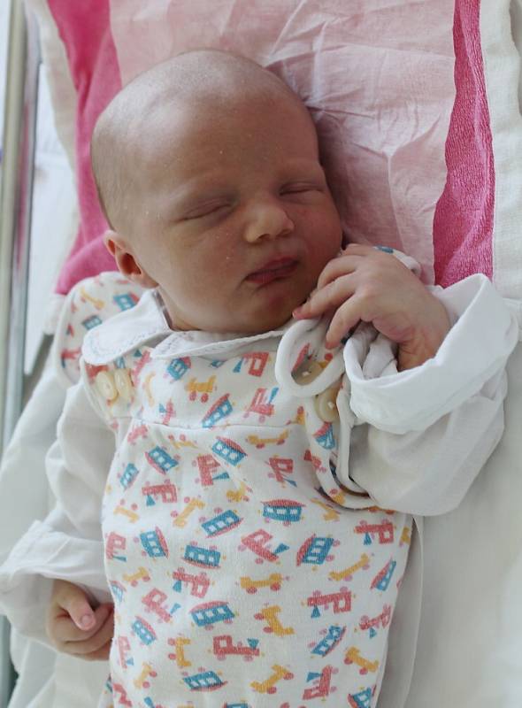 ANETA MATĚKOVÁ se narodila 21. srpna 2012 ve 12:41 hodin s váhou 3250 g a délkou 51 cm. S rodiči Lenkou a Jaroslavem bydlí v Křinicích.