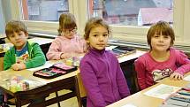 Den otevřených dveří v prvních třídách Základní školy Komenského v Náchodě.