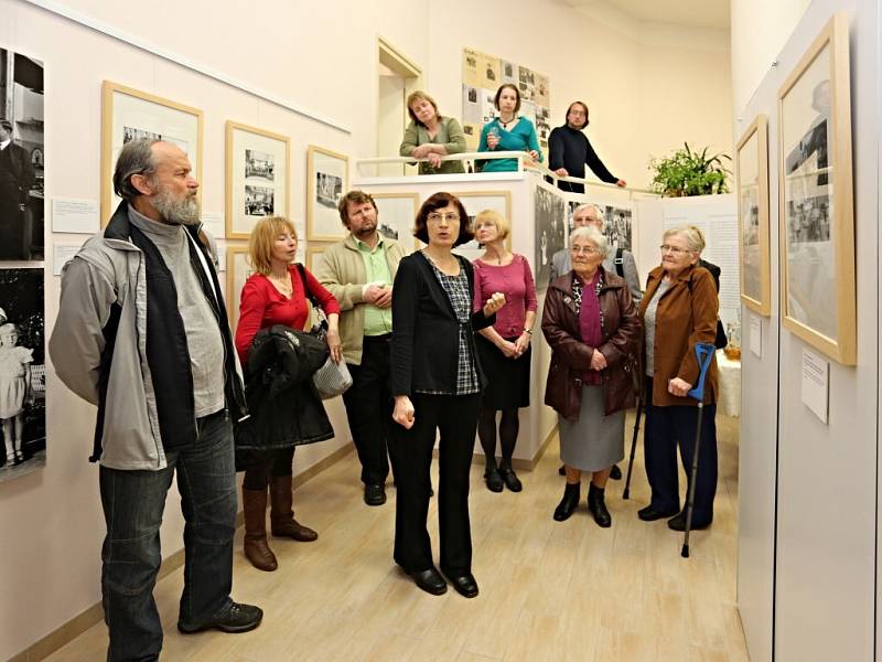 Fotografie z časů, kdy byl T. G. Masaryk prezidentem, jsou v těchto dnech k vidění ve výstavní síni Regionálního muzea na rohu Zámecké a Tyršovy ulice.