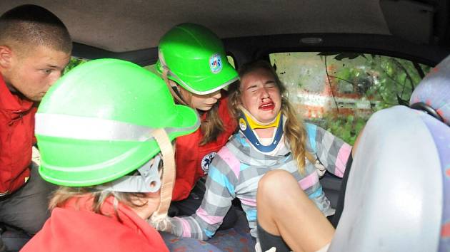 RESCUE CAMP nabízí mladým záchranářům řadu modelových situací, které přináší každodenní život.