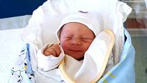 MIKULÁŠ KLÍCHA z Třebechovic se narodil 22. srpna 2017 v čase 17.56 hodin. Mikuláš vážil 2190 gramů a měřil 44 centimetrů. Pro rodiče Veroniku Javůrkovou a Karla Klíchu to je jejich první potomek.
