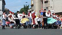 Závěr folklorního festivalu v Červeném Kostelci.