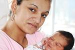 ALEXANDRA BARTOŠOVÁ se narodila 18. března 2013 v 17:26 hodin s váhou 3300 gramů a délkou 50 centimetrů. S maminkou Šárkou Bartošovou mají domov v Broumově. 