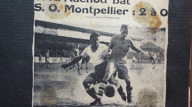 CENNÉ VÍTĚZSTVÍ. Na přelomu ledna a února 1938 absolvoval Náchod zájezd do Francie.  V utkání s Montpelliere slavně zvítězil 2:0. Oba góly vstřelil Karel Schloger.