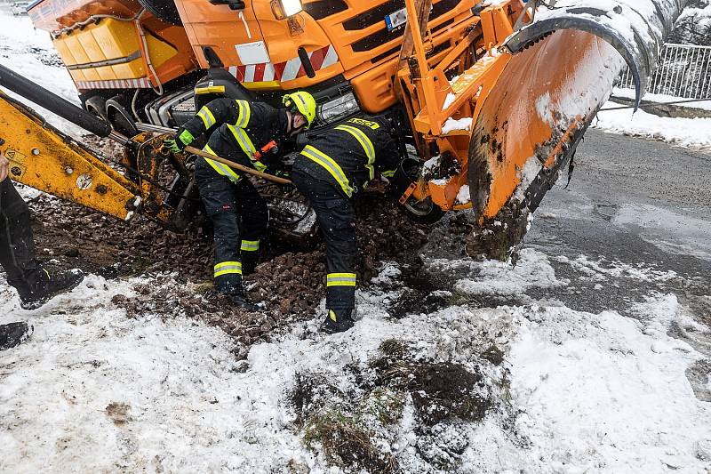 Kombinace sněhu, deště i silného větru se 3. února podepsala na zvýšeném počtu zásahů.