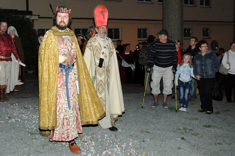 U příležitosti 650 let od první písemné zmínky o městě se konaly středověké slavnosti s názvem Vivat Caroli!   