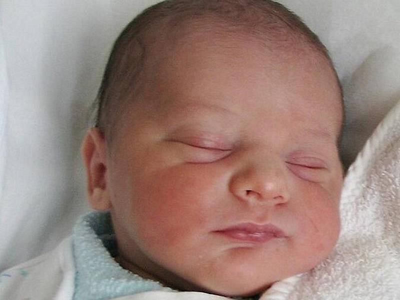 MAREK SEDLÁČEK  se narodil 25. května 2011 ve 0:02 hodin, porodní váha činila 3,3 kg, délka byla 49 cm. S rodiči Jaroslavou a Pavlem, a s bráškou Ondřejem (3,5), má domov v České Skalici.