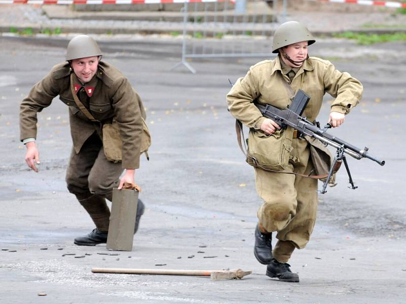 Starkstadt 1938 ukázal více než pěti stům diváků běžný den v pohraničí v září 1938, kdy se uskutečnilo vyhnání Čechů ze Sudet. 