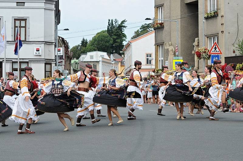 64. Mezinárodní folklorní festival v Červeném Kostelci.