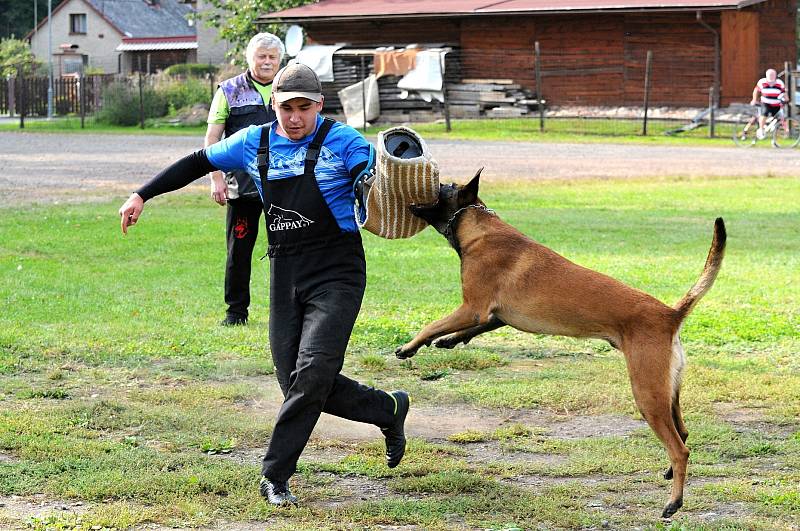 Poříčské slavnosti. Třicet let samostatného hospodaření oslavili ve Velkém Poříčí.