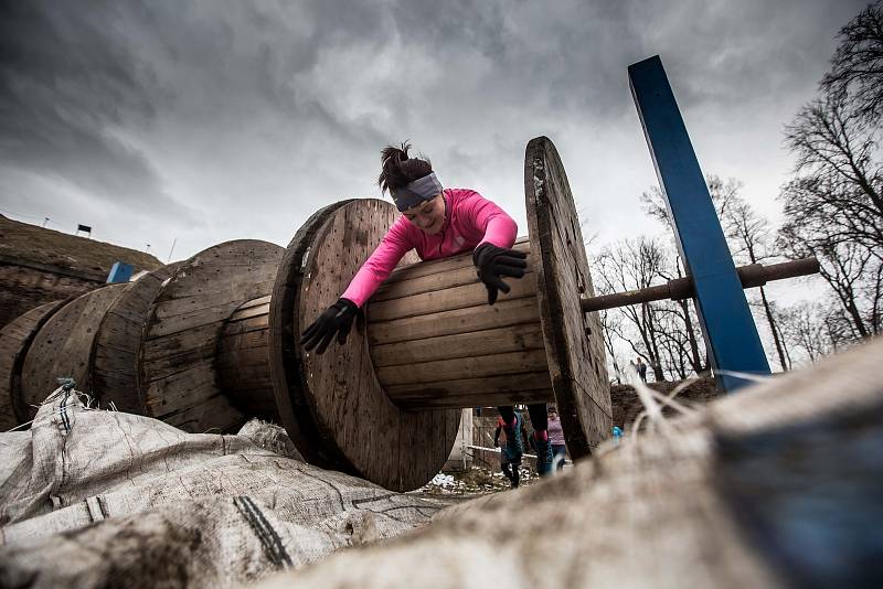 Závod Winter Gladiator race v Josefově.