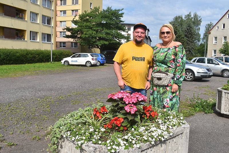 Manželé Daniel a Isabela Kula z polské Nové Rudy se v Meziměstí zastavují cestou do nebo z práce.