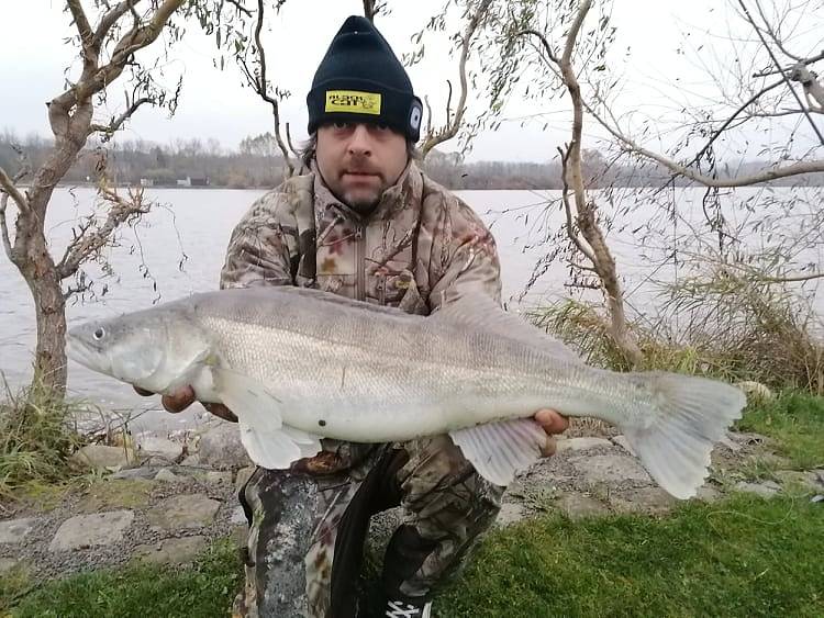 Martin Lazok rybaří na Rozkoši už dvacet let.