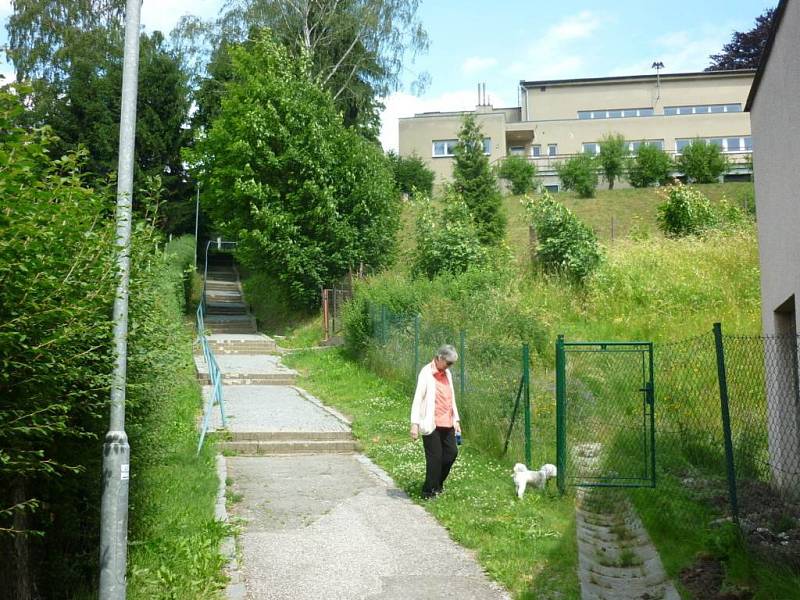 Schodiště je od pondělního rána kvůli stavebním pracím kompletně uzavřené.