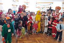 Dětský karneval v Šonově u Broumova.