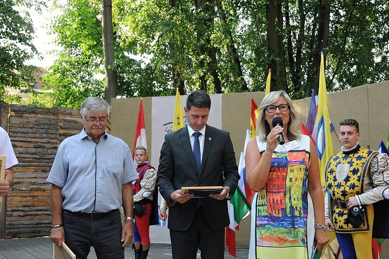 64. Mezinárodní folklorní festival v Červeném Kostelci.