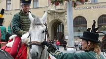 Masarykovo náměstí v Náchodě se v sobotu 20. září stalo svědkem střetu rakouských a francouzských vojsk. K vidění byly historické kostýmy a zbraně. Děti si oblíbily koně.