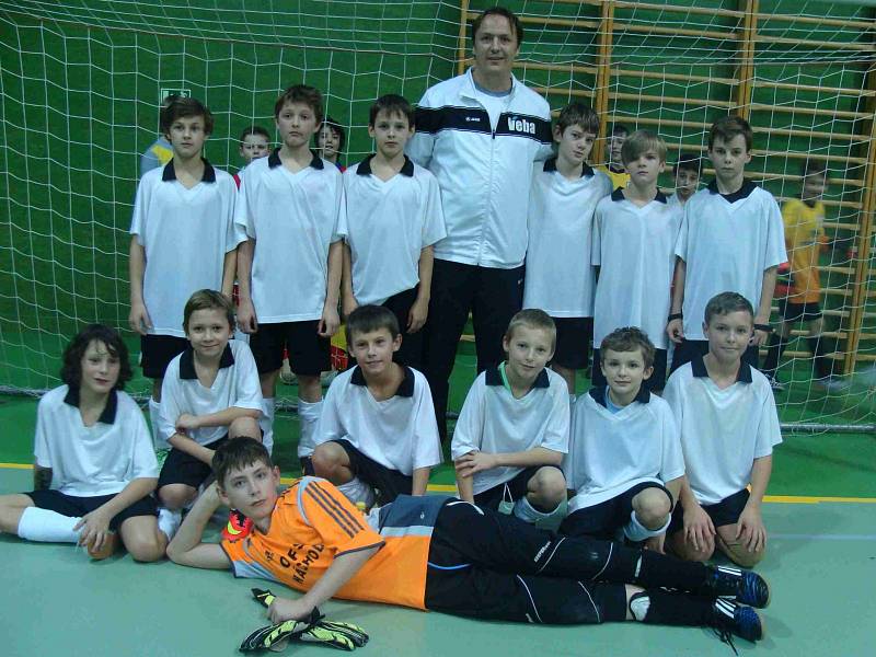 Mladí fotbalisté výběru OFS Náchod U12 nasbírali při turnaji v Jaroměři šest bodů.