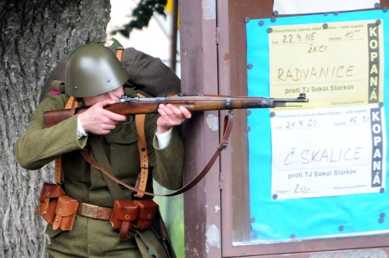 Starkstadt 1938 ukázal více než pěti stům diváků běžný den v pohraničí v září 1938, kdy se uskutečnilo vyhnání Čechů ze Sudet. 