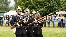  Bitevní ukázku připomínající krvavé události prusko-rakouské války roku 1866, která tehdy silně poznamenala region Náchodska a Hradecka a nesmazatelně se zapsala do zdejších dějin, si v sobotu připomněli ve Vysokově.