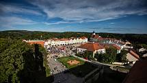 Festival české filmové komedie v Novém Městě nad Metují začal v sobotu 14. září koncertem Báry Basikové.