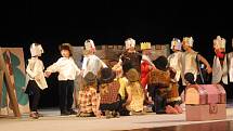 Do jubilejního ročníku přehlídky dětských divadelních souborů „Hronovské hádě“ se přihlásilo šest dětských souborů.