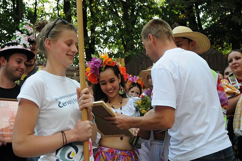 64. Mezinárodní folklorní festival v Červeném Kostelci.