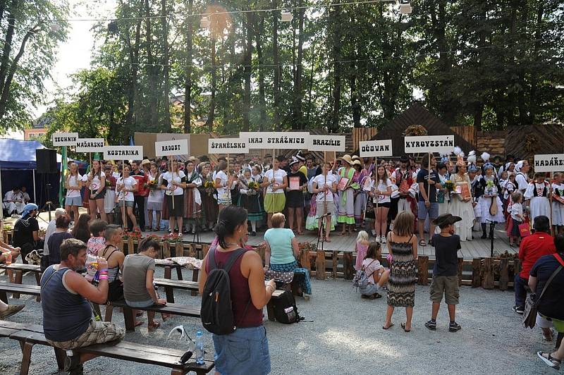 64. Mezinárodní folklorní festival v Červeném Kostelci.