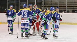Hokejisté Hronova na ledě pražské Kobry nastříleli pět branek a po zásluze si odvezli tři body ze zápasu, ve kterém už 2:0 prohrávali.