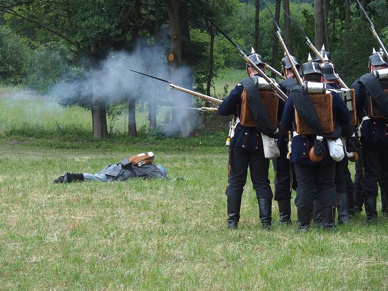 Bitevní ukázky se zúčastnilo zhruba 130 mužů v uniformách rakouské i pruské armády. Překvapení se nekonalo, opět zvítězilo Prusko.