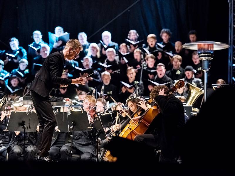 Mladý orchestr vzdal hold přírodě, skály naslouchaly dialogu Země a člověka