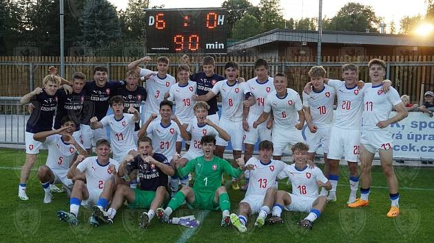 Čeští fotbalisté do 18 let si se soupeřem ze Slovenska nebrali servítky. Porazili jej vysoko 6:0!