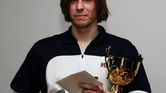 Vloni si Jakub Praibiš odvážel z K Triumfu pohár za vítězství v singlu, letos určitě tento pohár nezíská. 