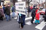 Protestní blokáda dopravy za dokončení obchvatu v České Skalicei ve čtvrtek 29. ledna 2009.