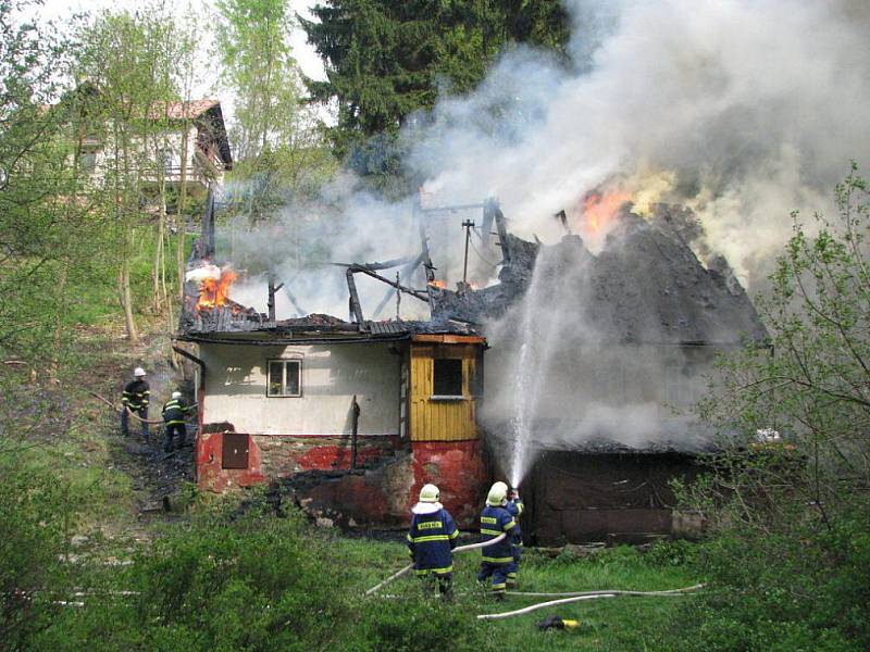 Požár v Polici nad Metují.