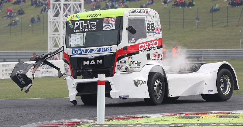 První závod ME tahačů Czech Truck Prix 2017 v neděli vyhrál Adam Lacko ze stáje Buggyra.