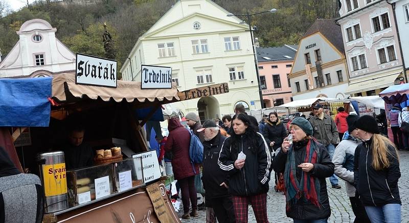 Do Náchoda zavítal svatý Martin na bílém koni 