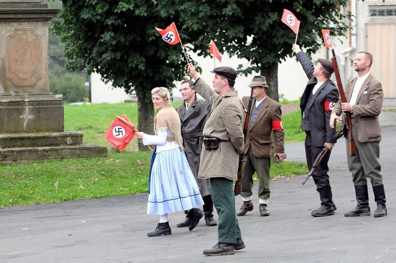 Starkstadt 1938 ukázal více než pěti stům diváků běžný den v pohraničí v září 1938, kdy se uskutečnilo vyhnání Čechů ze Sudet. 